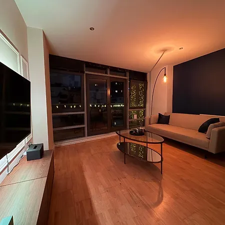 Apartment Two Bed Two Bath View With Balcony *