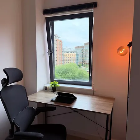 Apartment Two Bed Two Bath View With Balcony Leeds (West Yorkshire)