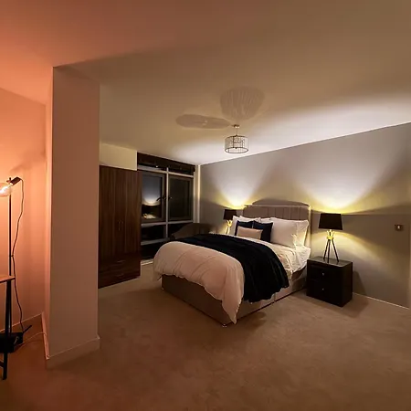 Two Bed Two Bath View With Balcony Apartment *